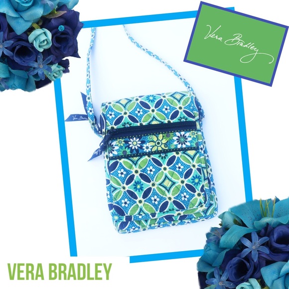 Vera Bradley Handbags - VERA BRADLEY Lime & Navy Swingpack